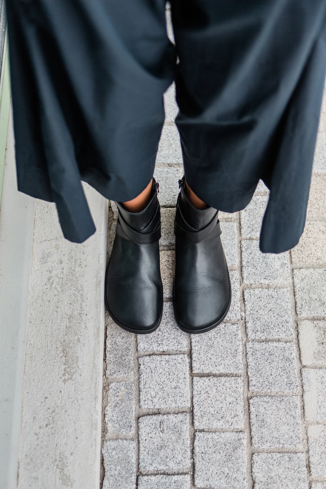 Shapen Divine - Barefoot Ankle Boots Black - Image 9